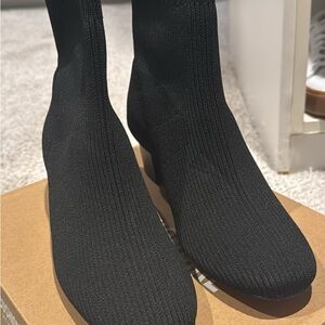 Cushionaire Memory Foam Bootie